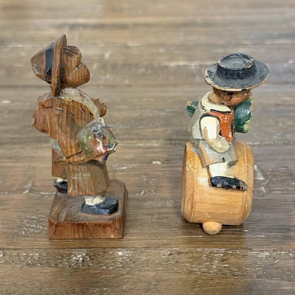 VTG Italy ANRI? Folk Art Wood Carved Napkin Ring + Figurine Mid Century Read